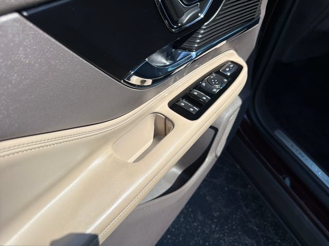 Certified 2020 Lincoln Corsair AWD w/ Equipment Group 101A image 14