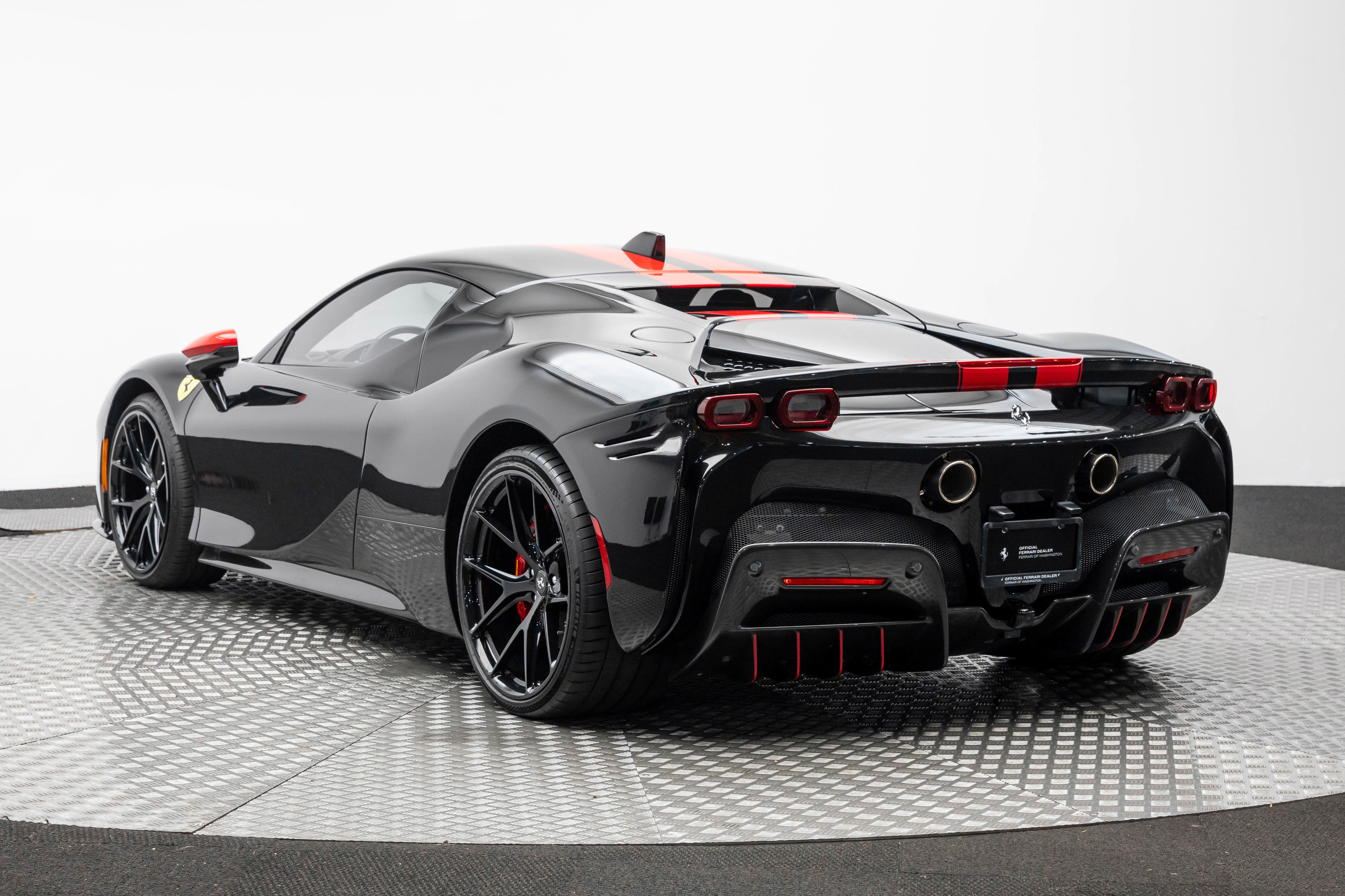 Used 2023 Ferrari SF90 Stradale image 3