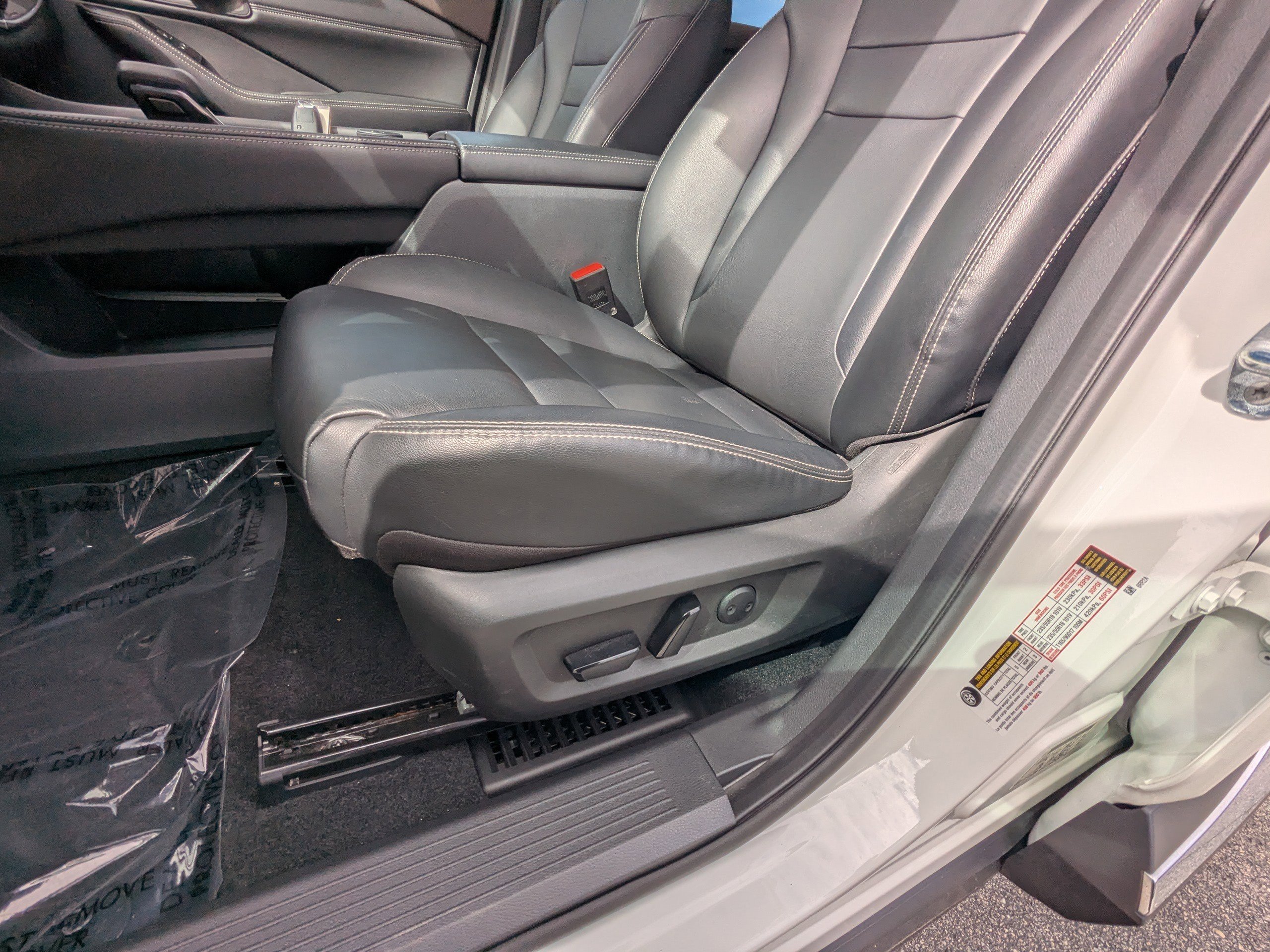 Used 2023 Nissan Rogue SL w/ SL Premium Package image 19