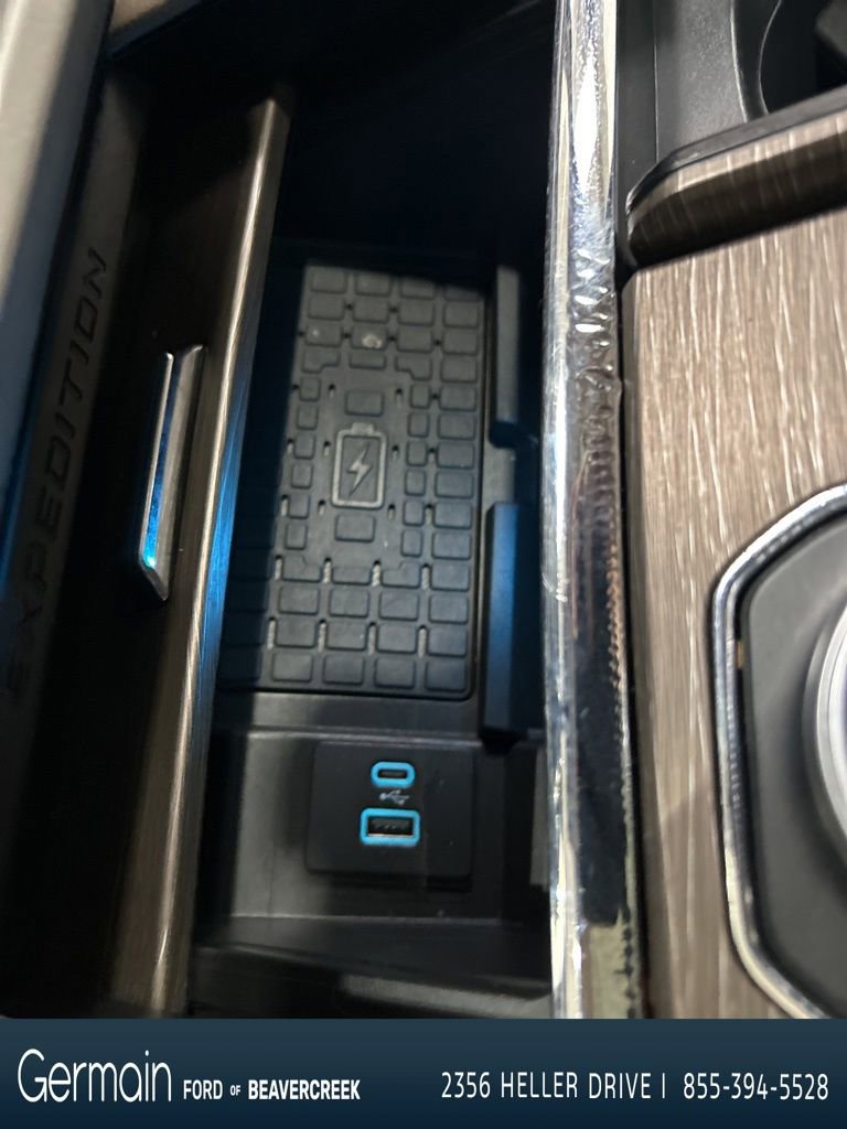 Used 2023 Ford Expedition Limited image 23