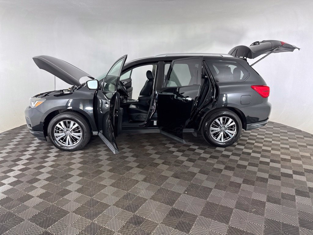 Used 2018 Nissan Pathfinder SL FWD image 14