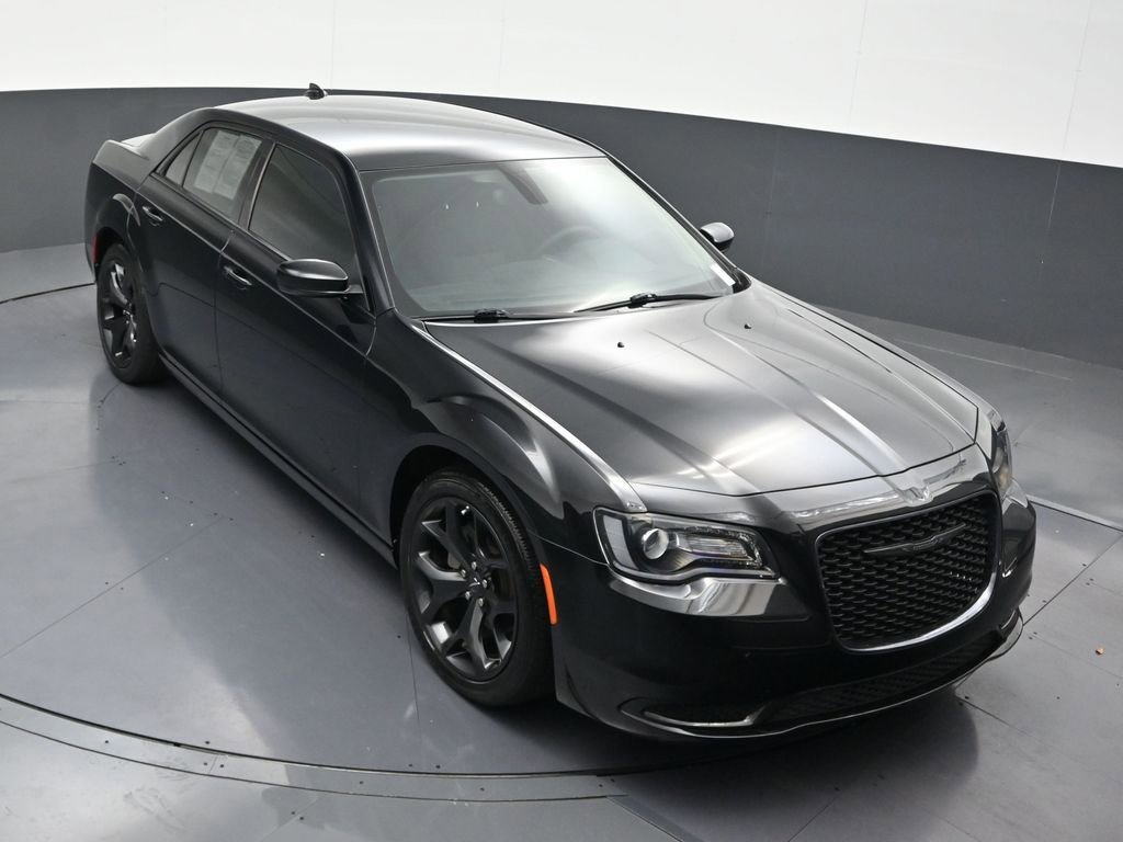 Used 2023 Chrysler 300 Touring w/ Sport Appearance Package image 23