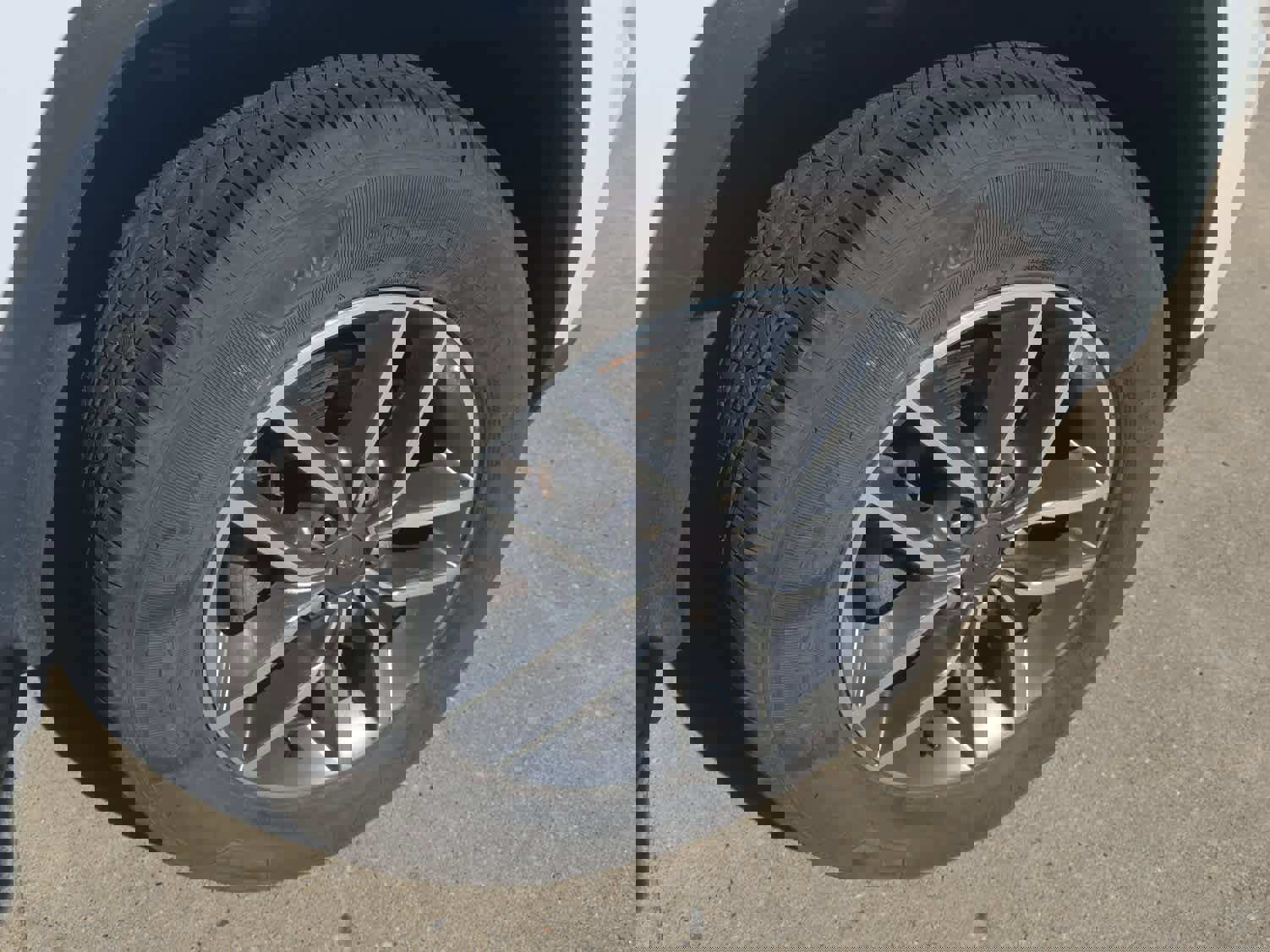 Used 2020 Jeep Grand Cherokee Laredo w/ 18" Wheel & 8.4" Radio Group image 2