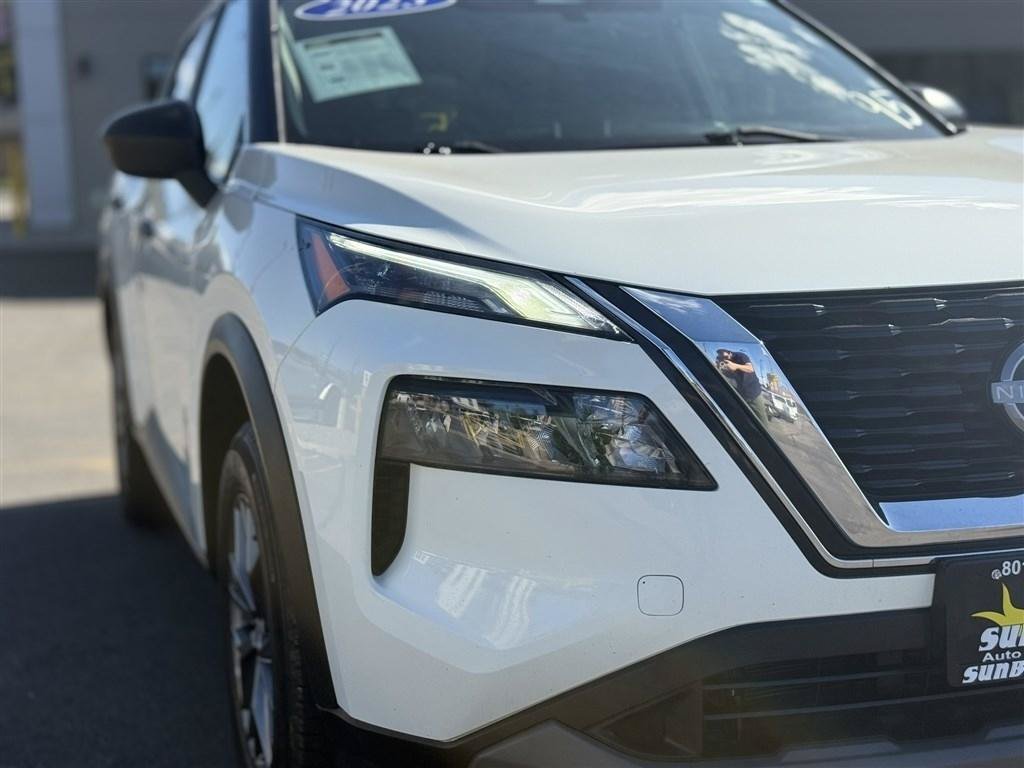 Used 2023 Nissan Rogue S AWD/4WD image 13