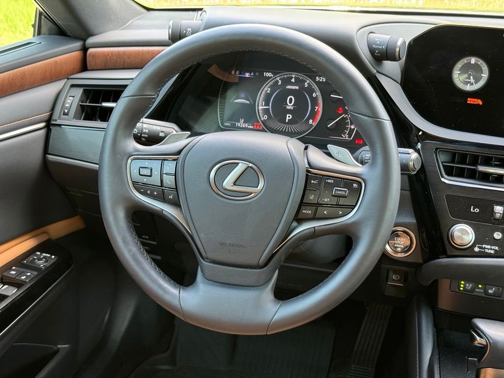 Certified 2024 Lexus ES 250 w/ Premium Package AWD/4WD image 28