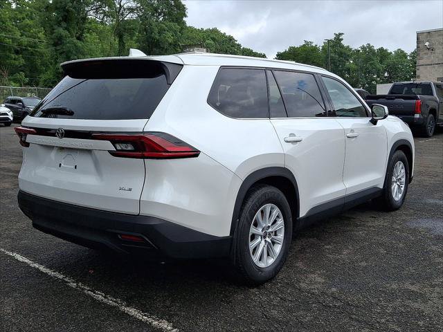 Certified 2025 Toyota Grand Highlander FWD image 27