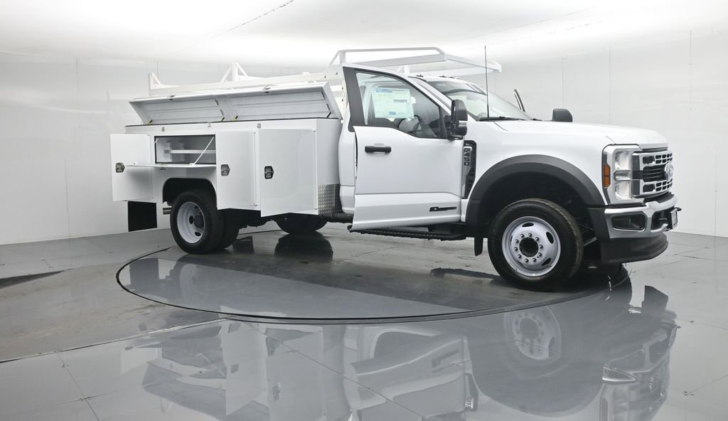 New 2025 Ford F450 XL w/ XL Chrome Package RWD image 37