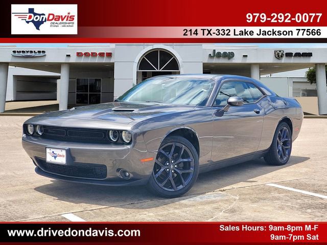 Used 2020 Dodge Challenger SXT w/ Blacktop Package RWD image 1