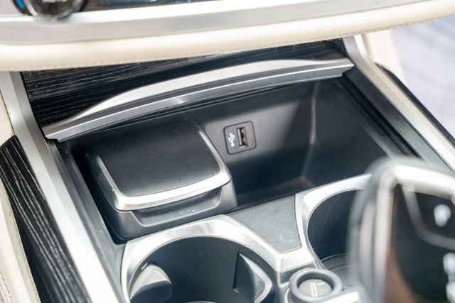 Used 2019 BMW 740i w/ Executive Package RWD image 43