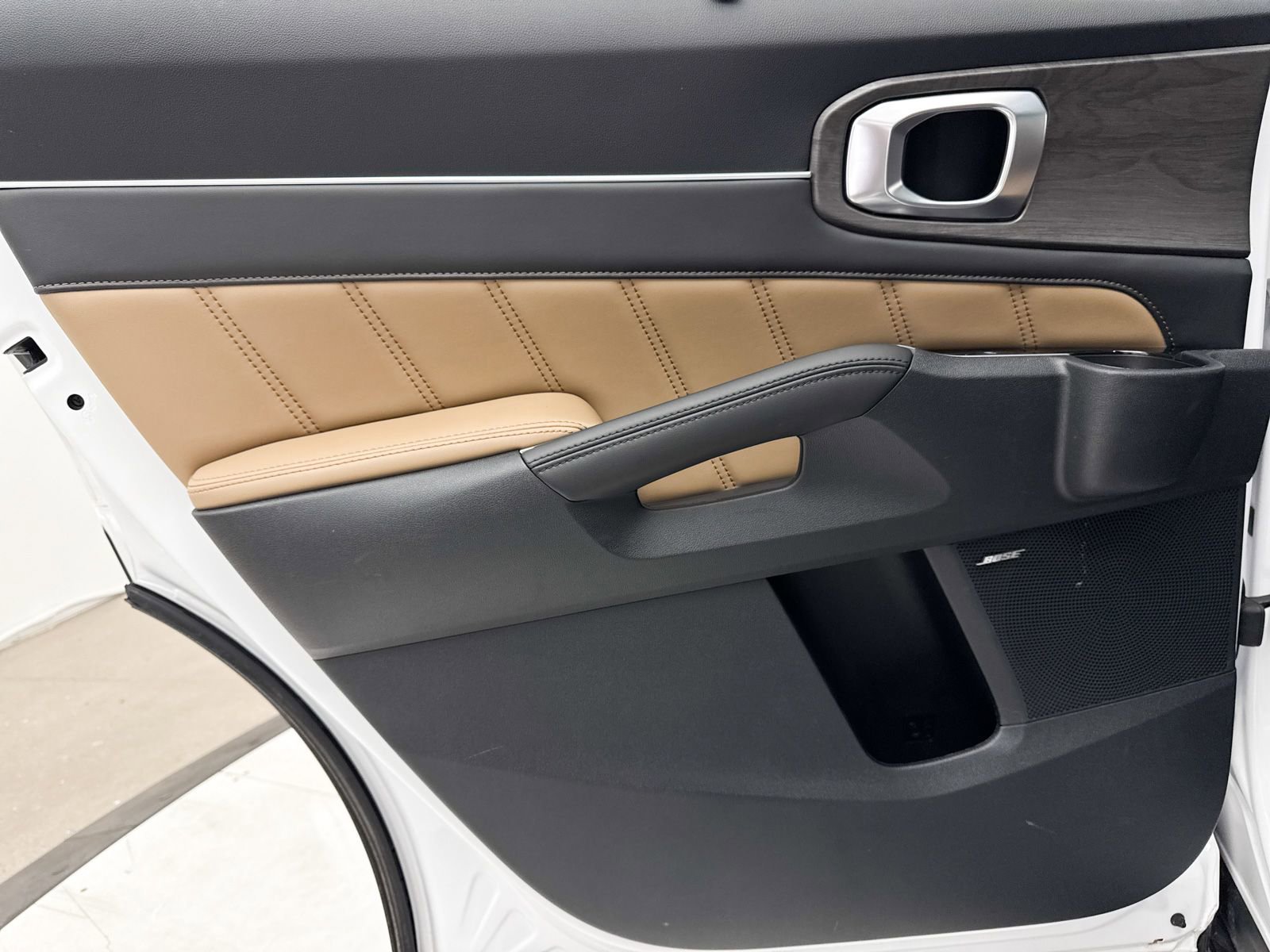 Certified 2024 Kia Sorento SX Prestige w/ Olive Brown Leather Package AWD/4WD image 37