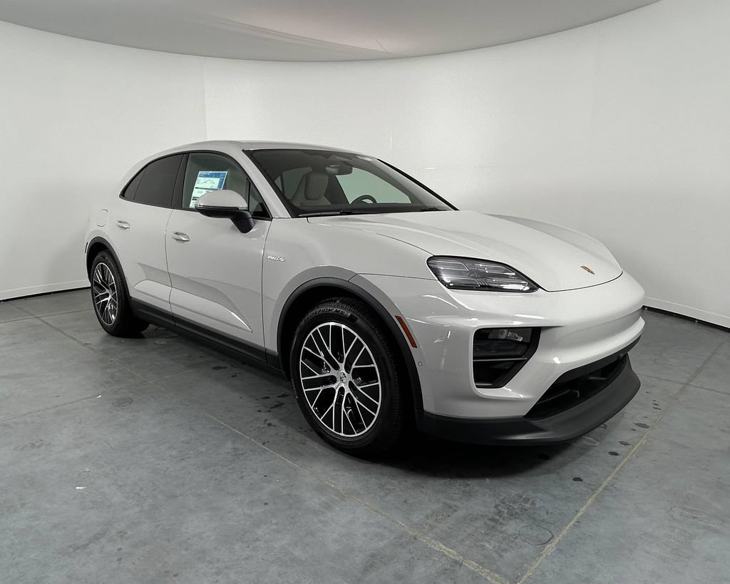 New 2026 Porsche Macan 4 Electric AWD/4WD image 9