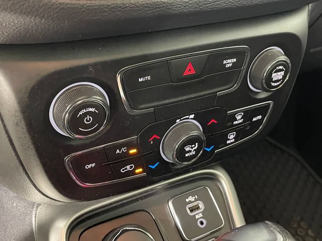 Used 2021 Jeep Compass Latitude w/ Sun and Sound Group AWD/4WD image 9