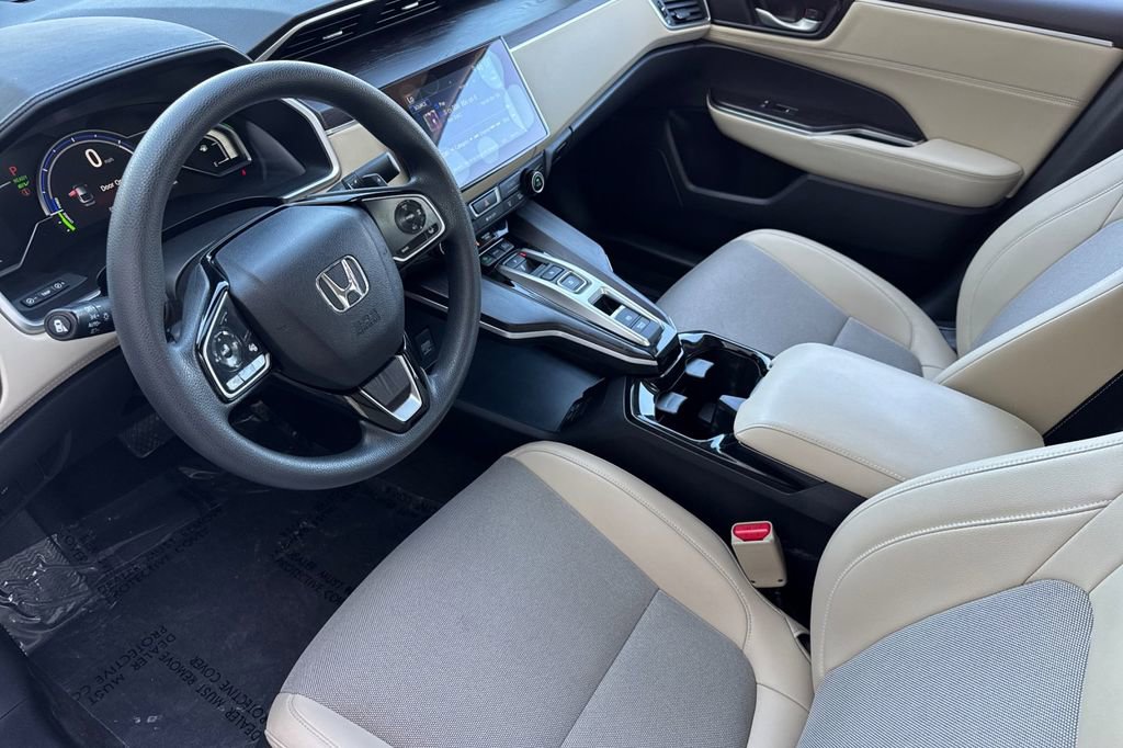 Certified 2020 Honda Clarity Plug-In Hybrid image 12