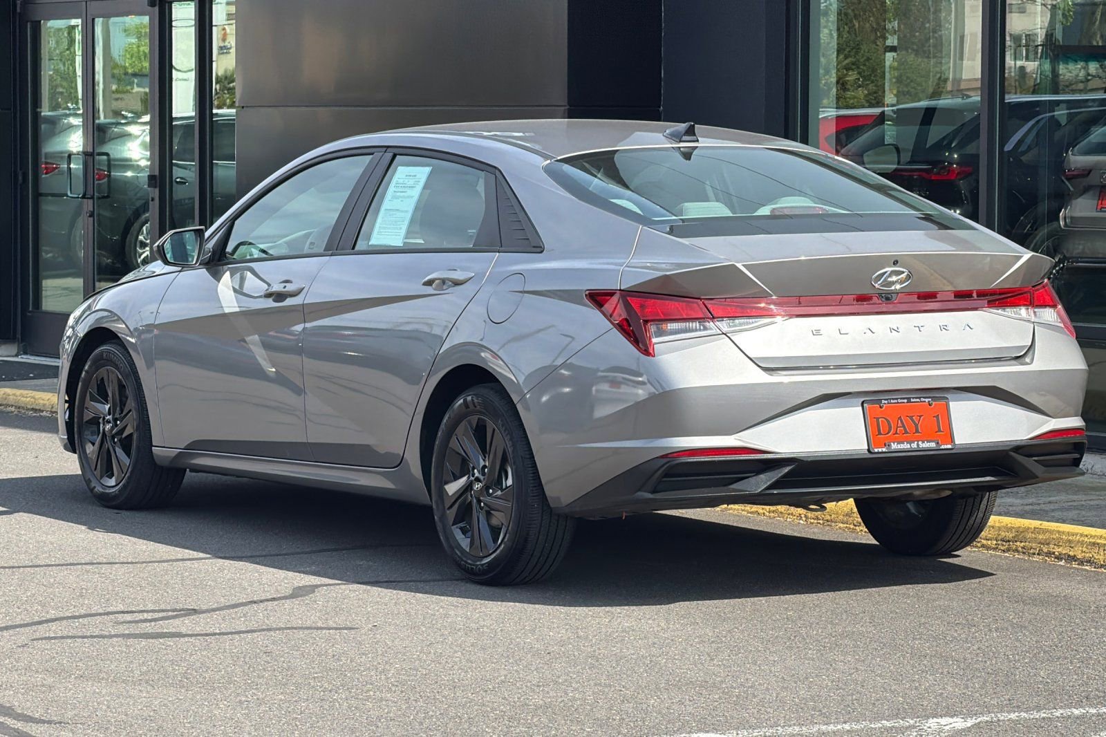 Used 2023 Hyundai Elantra SEL FWD image 8