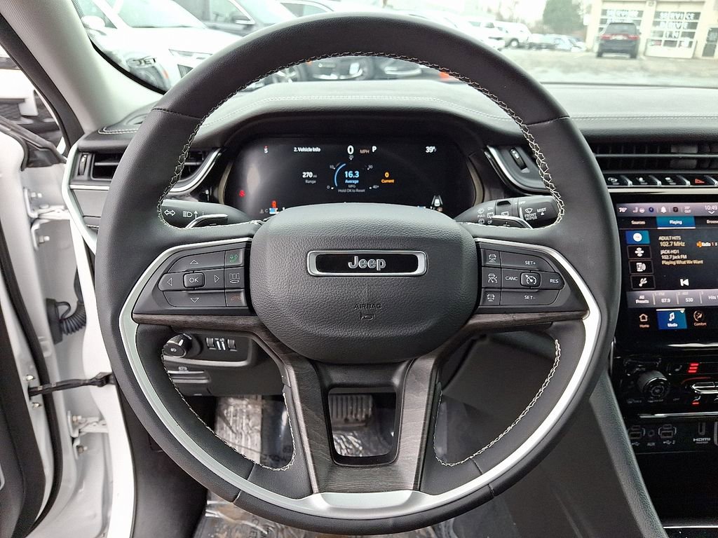 Used 2023 Jeep Grand Cherokee Limited w/ Luxury Tech Group II image 21