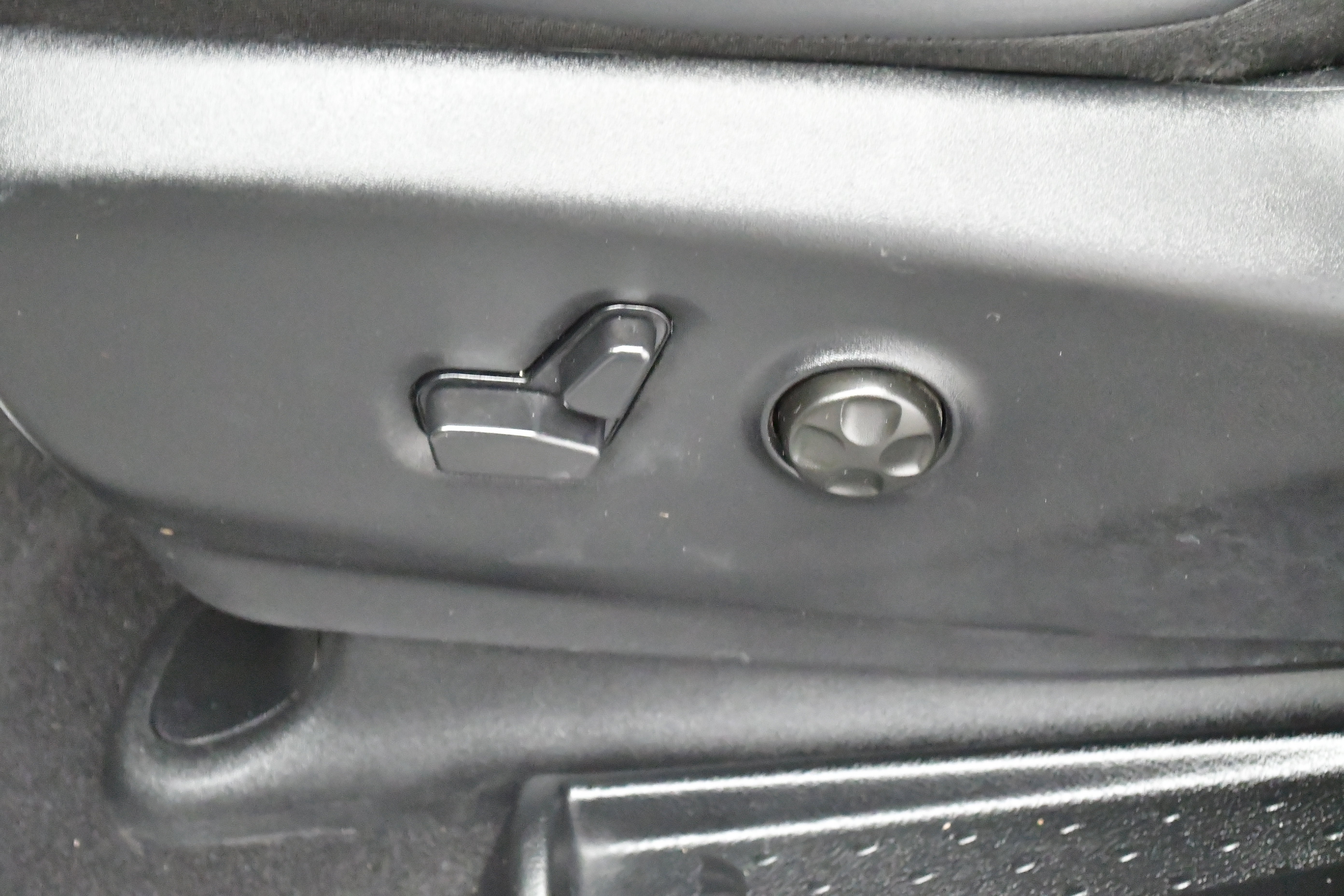 Used 2025 Chrysler Pacifica Select FWD image 16