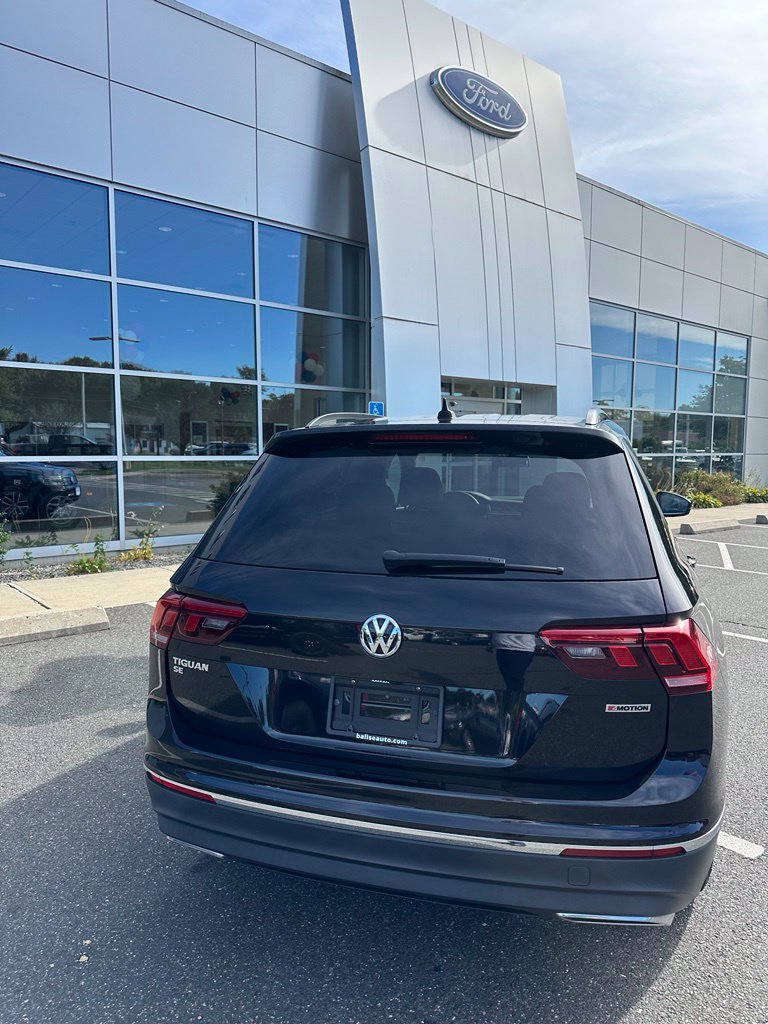 Used 2020 Volkswagen Tiguan SE w/ Panoramic Sunroof Package AWD/4WD image 5