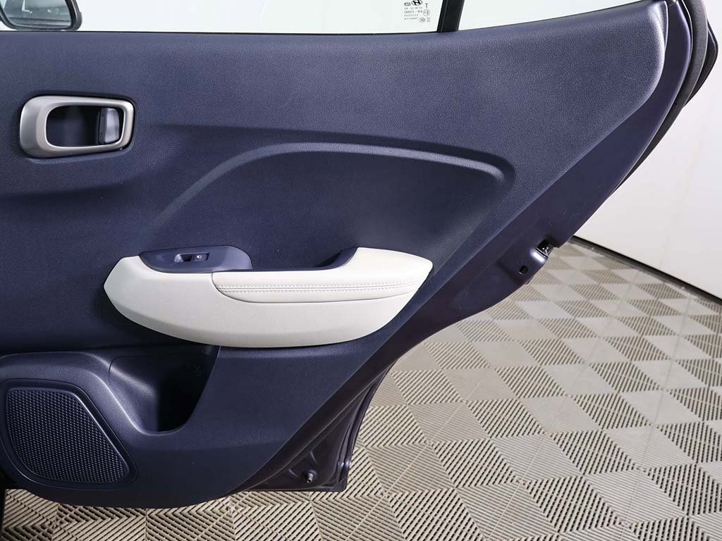 Certified 2023 Hyundai Venue Limited image 23