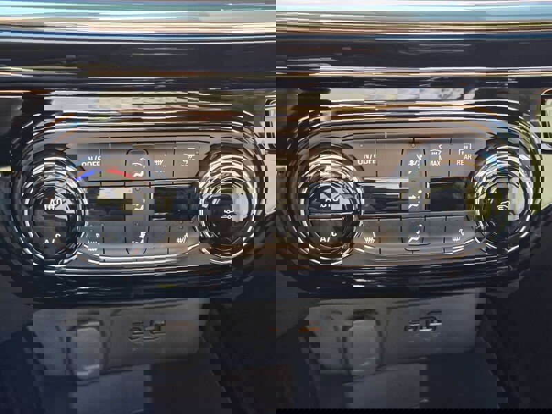 Used 2026 Chevrolet Trax RS w/ Driver Confidence Package image 18