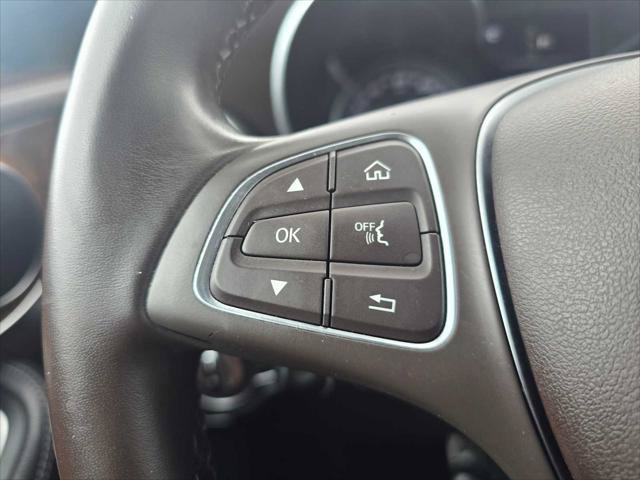 Used 2018 Mercedes-Benz GLC 300 4MATIC image 34