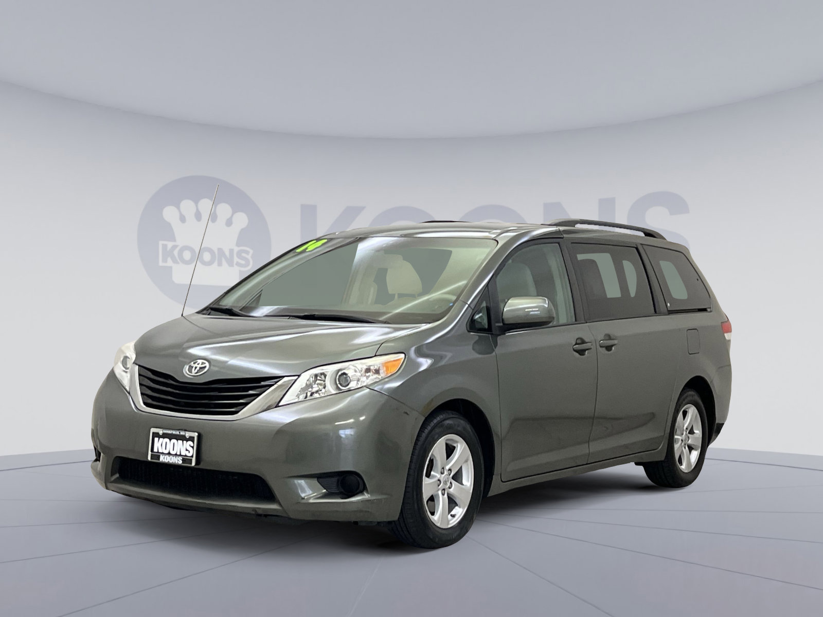 Used 2014 Toyota Sienna LE