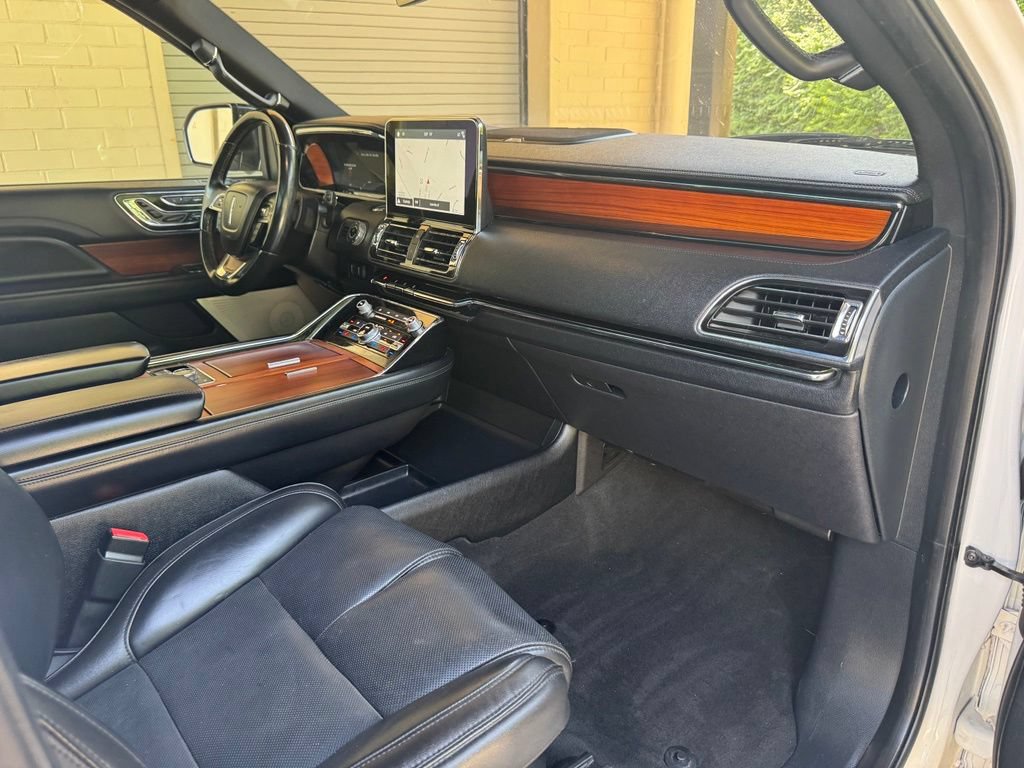 Used 2018 Lincoln Navigator L Reserve w/ Technology Package AWD/4WD image 33