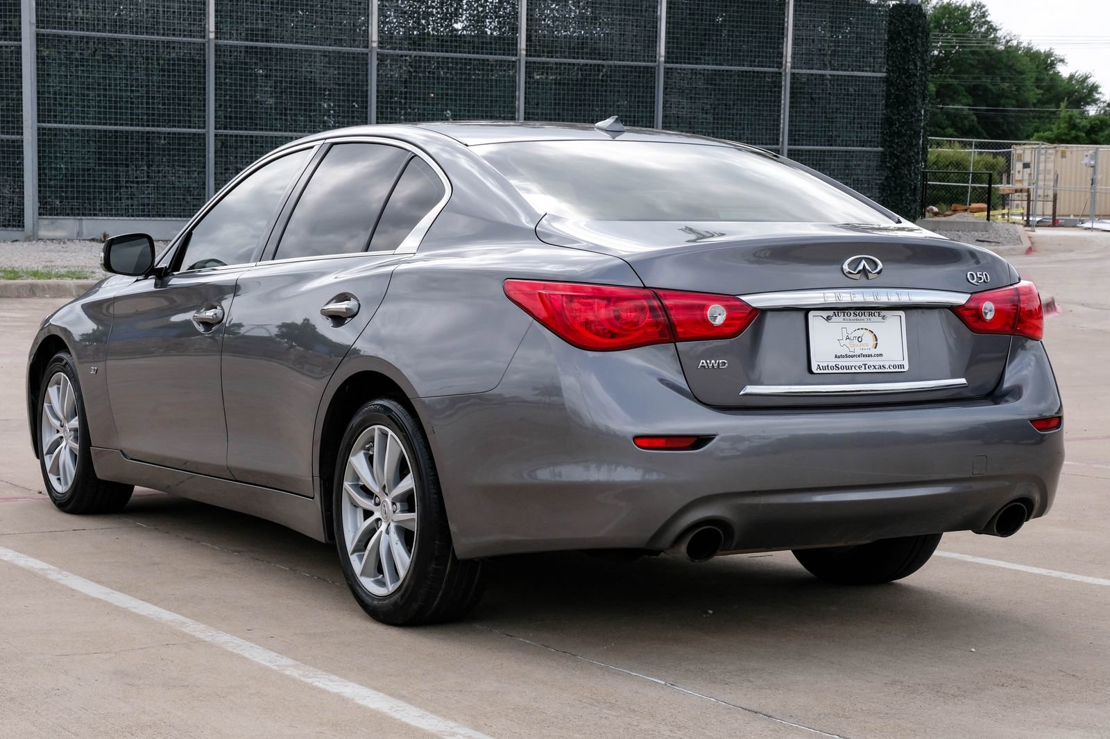 Used 2015 INFINITI Q50 Premium w/ Navigation Package AWD/4WD image 16