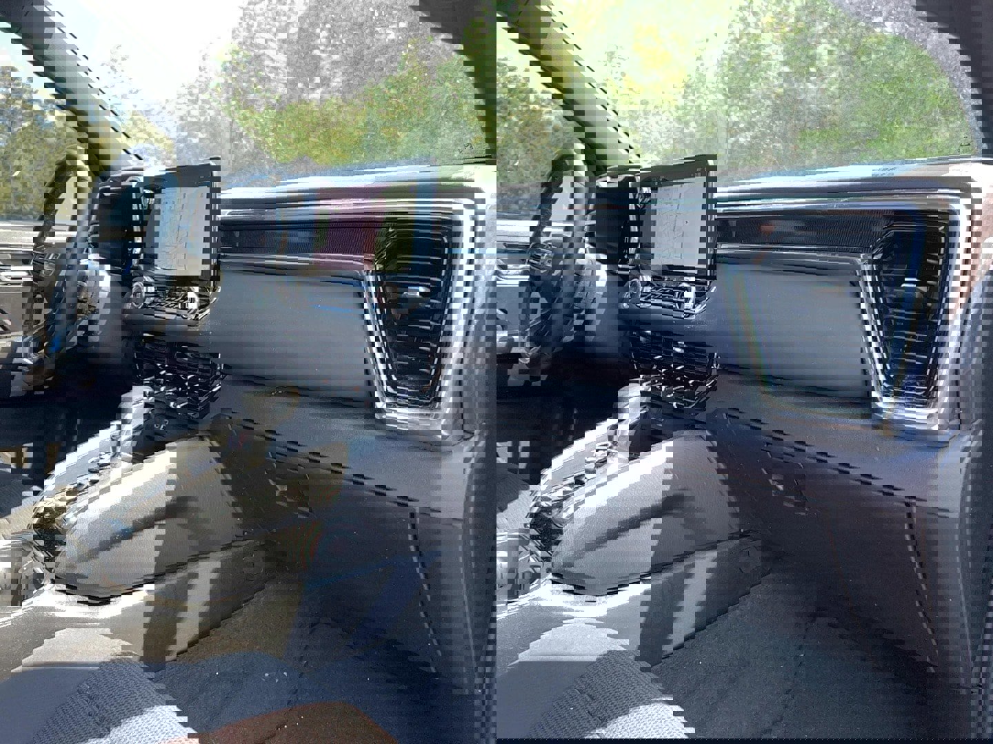 Used 2024 GMC Canyon Elevation w/ Convenience Package image 24