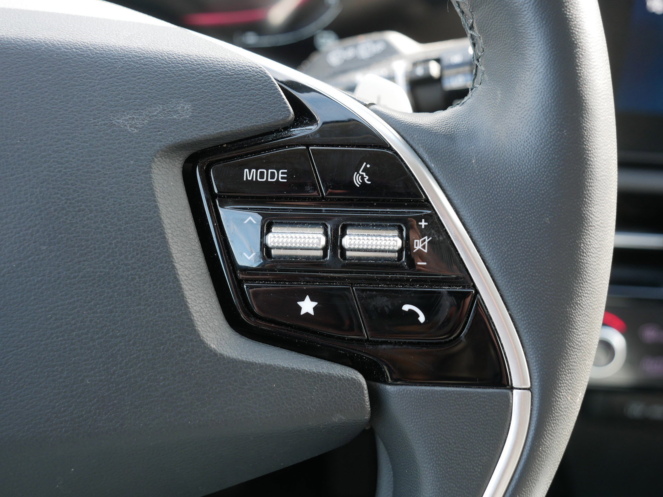 Certified 2023 Kia Niro EX w/ EX Cold Weather Package image 30