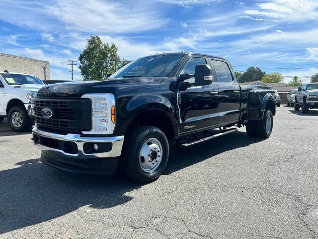 Used 2024 Ford F350 XL AWD/4WD image 3