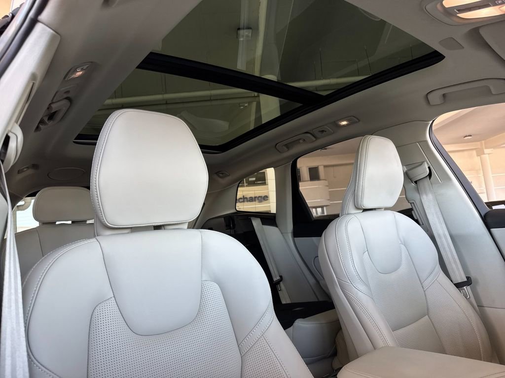 Certified 2023 Volvo XC60 B5 Ultimate FWD image 16