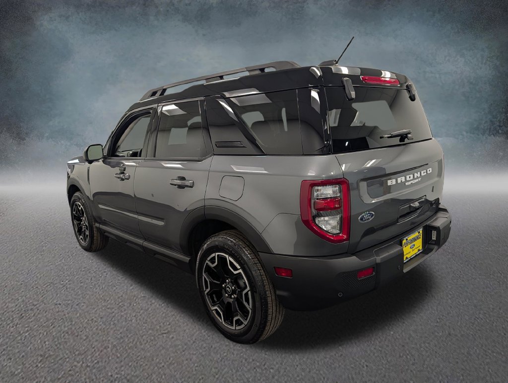 Used 2025 Ford Bronco Sport Outer Banks w/ Outer Banks Tech Package+ AWD/4WD image 6