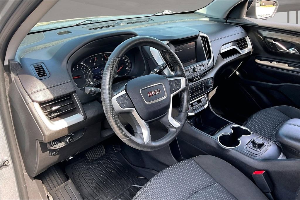 Used 2023 GMC Terrain SLE w/ Elevation Edition FWD image 16