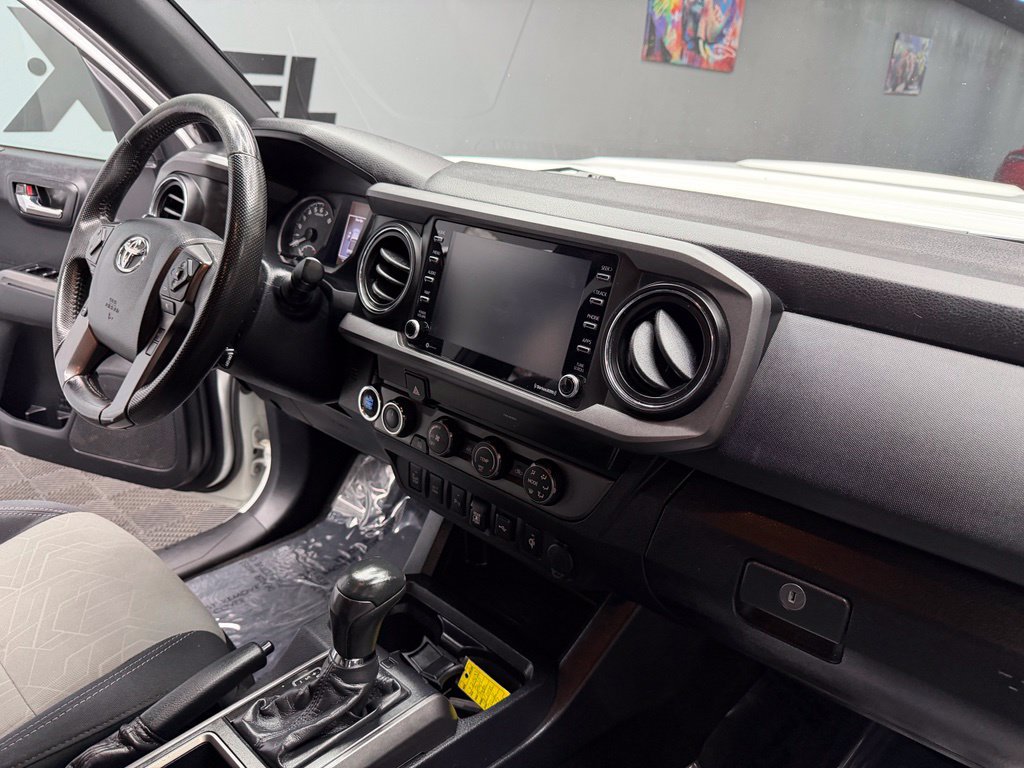 Used 2020 Toyota Tacoma TRD Sport w/ Technology Package AWD/4WD image 48