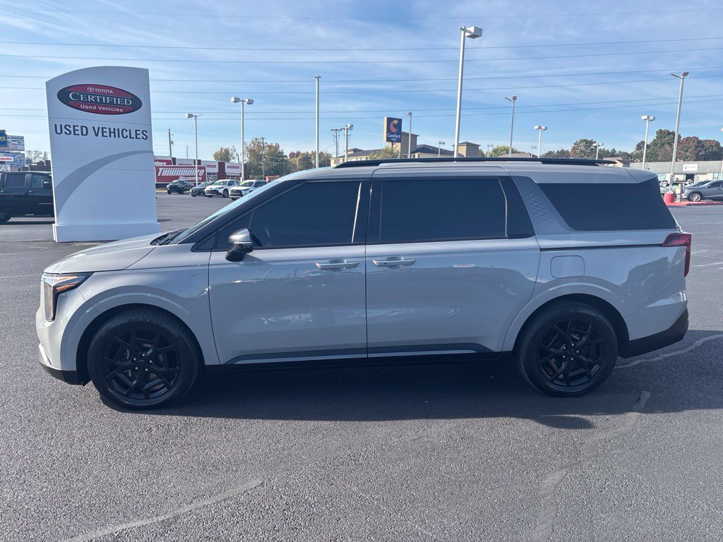 Used 2026 Kia Carnival SX Prestige FWD image 2