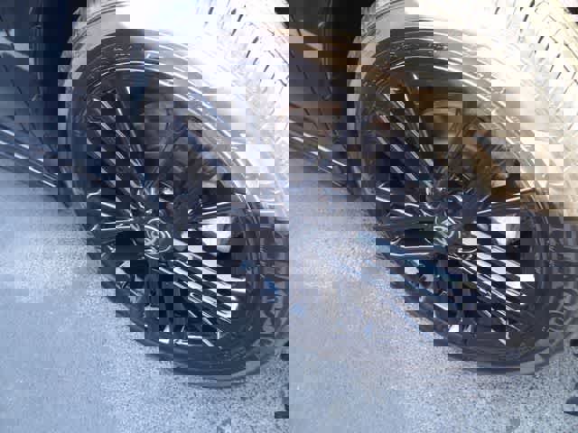 Used 2025 Toyota Camry SE image 13