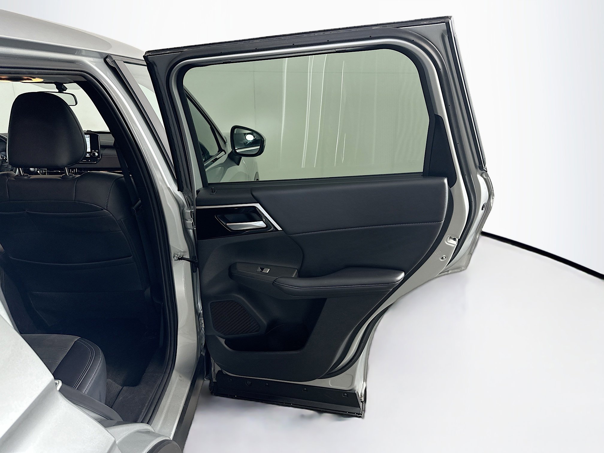 Used 2024 Mitsubishi Outlander SE FWD image 33