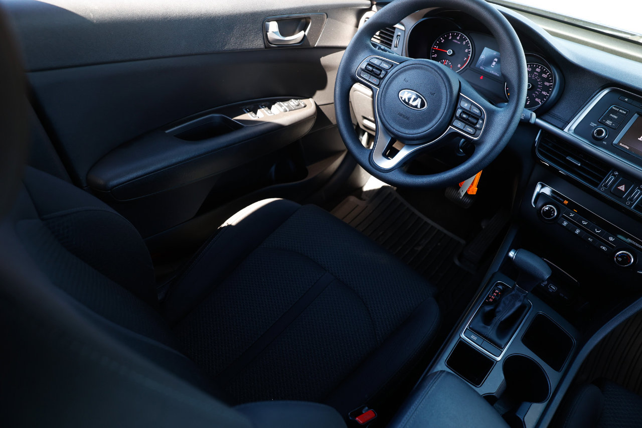 Used 2017 Kia Optima LX image 20
