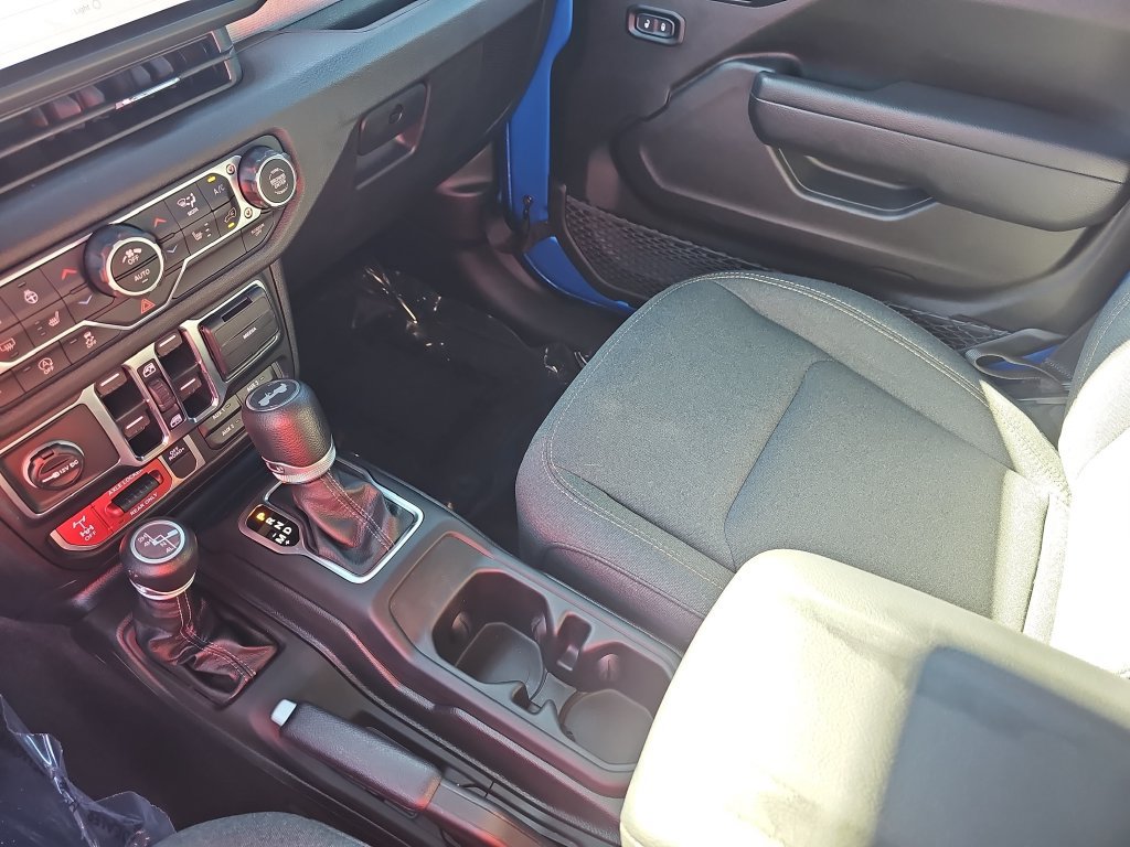 Used 2025 Jeep Wrangler Unlimited Sport AWD/4WD image 25