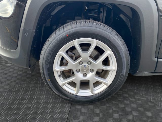 Used 2021 Jeep Renegade Limited w/ Luxury Group II image 32