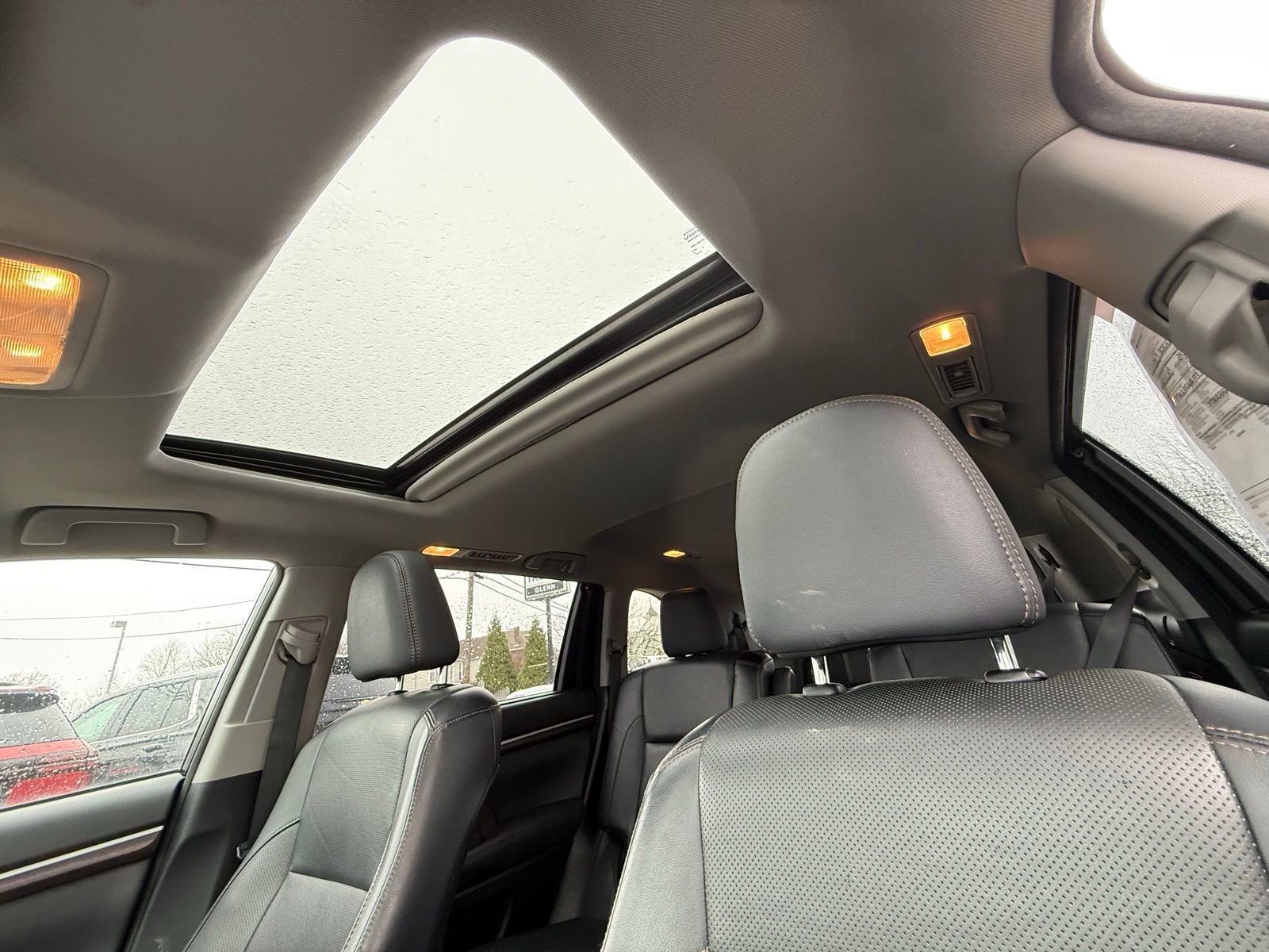 Used 2015 Toyota Highlander Limited image 12