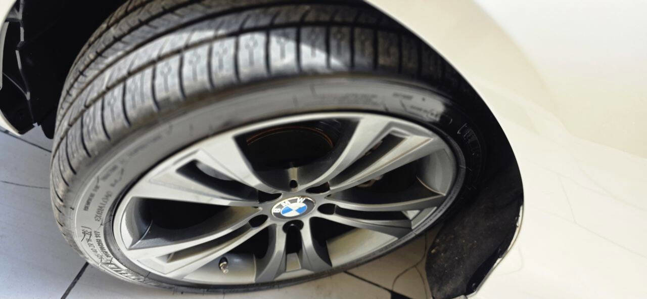 Used 2015 BMW 228i xDrive Convertible AWD/4WD image 31