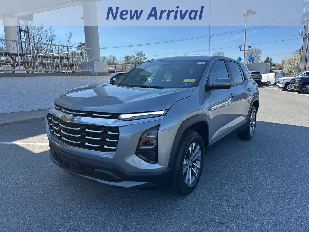 Used 2025 Chevrolet Equinox LT image 1