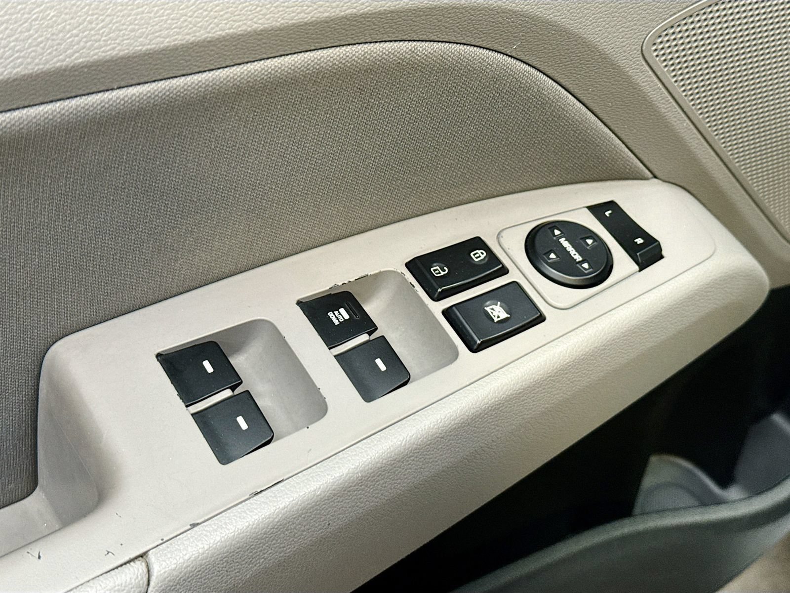 Used 2020 Hyundai Elantra SEL FWD image 19