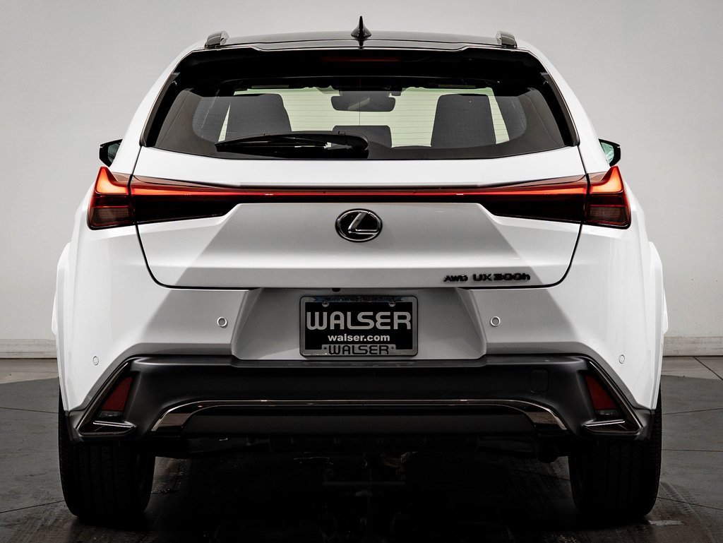 New 2025 Lexus UX 300h AWD image 10