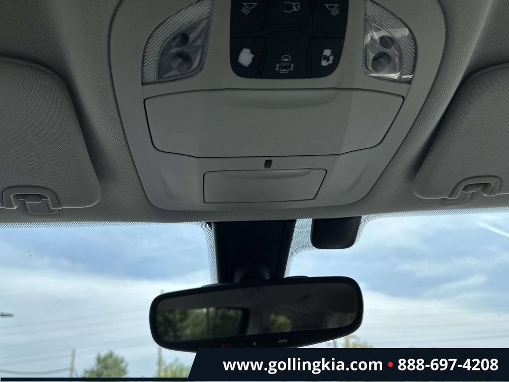 Used 2017 Chrysler Pacifica Touring-L Plus FWD image 27