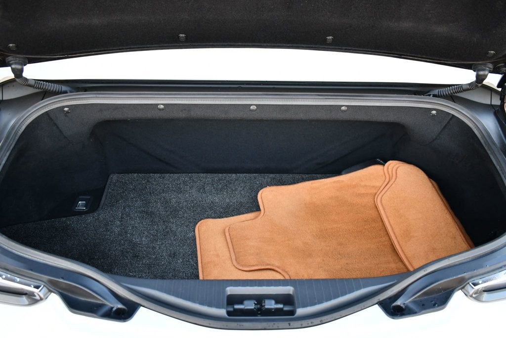 Used 2022 Lexus LC 500 Convertible image 16