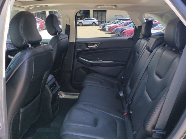 Used 2019 Ford Edge Titanium w/ Equipment Group 301A AWD/4WD image 12