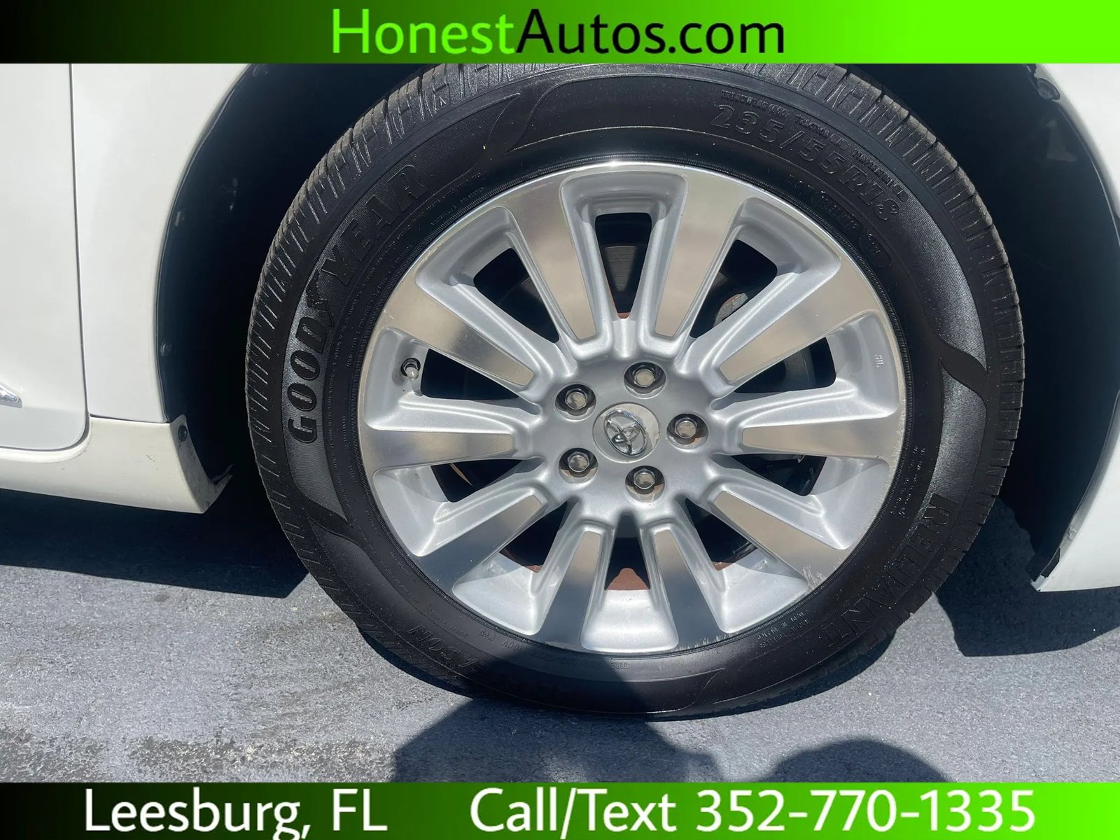 Used 2013 Toyota Sienna Limited w/ Advanced Technology Pkg FWD image 35