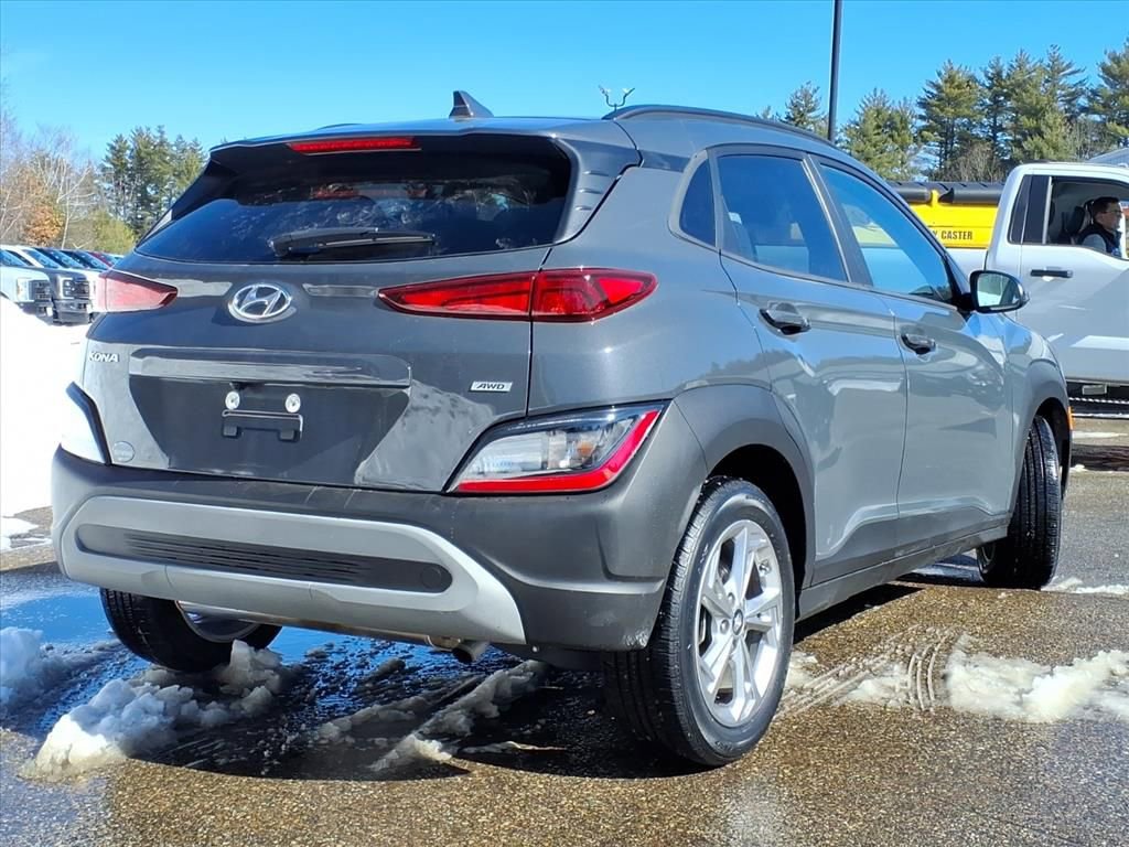 Used 2023 Hyundai Kona SEL w/ Convenience Package image 3